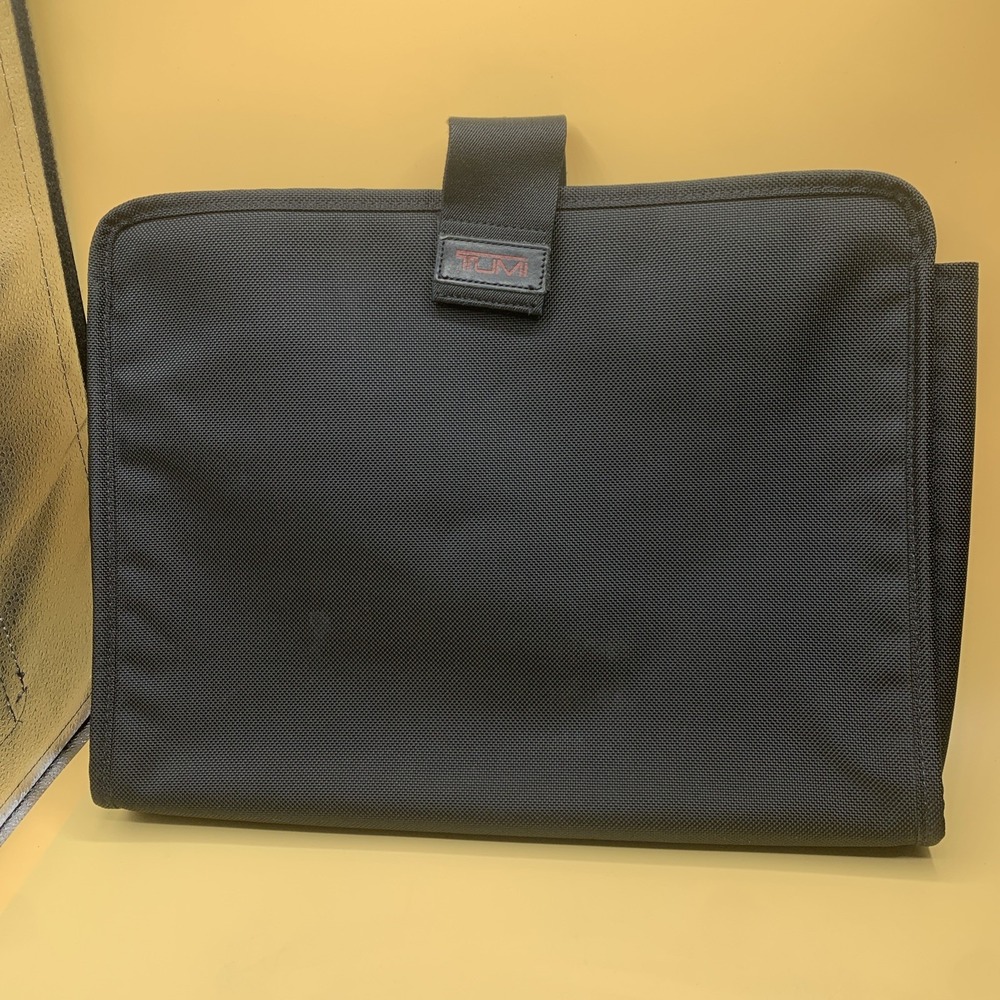 TUMI ballistic Nylon Padded laptop Sleeve Case laptop sleeve 15 X 11.5 X 2